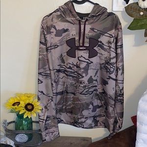 Women’s Camo Under Armour Sweatshirt